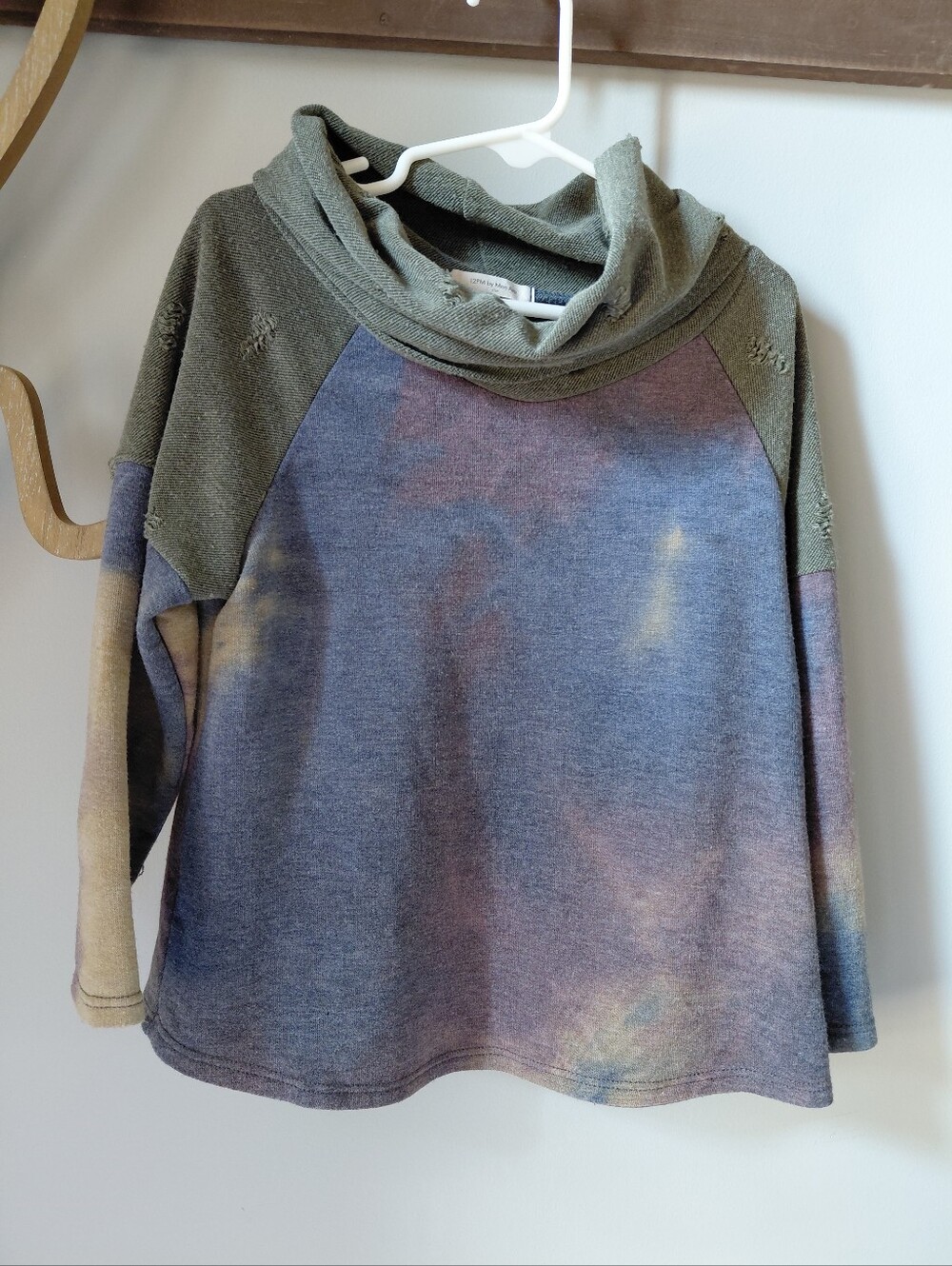 Girls Trendy Distressed Top